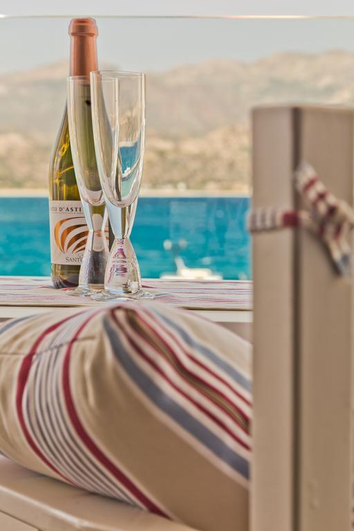Nereus Luxurious Suites Karpathos Luaran gambar